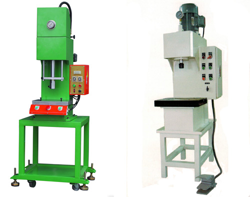 医生掀开奶罩边躁边狠狠躁视频