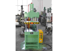 医生掀开奶罩边躁边狠狠躁视频