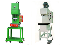 医生掀开奶罩边躁边狠狠躁视频