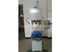 医生掀开奶罩边躁边狠狠躁视频